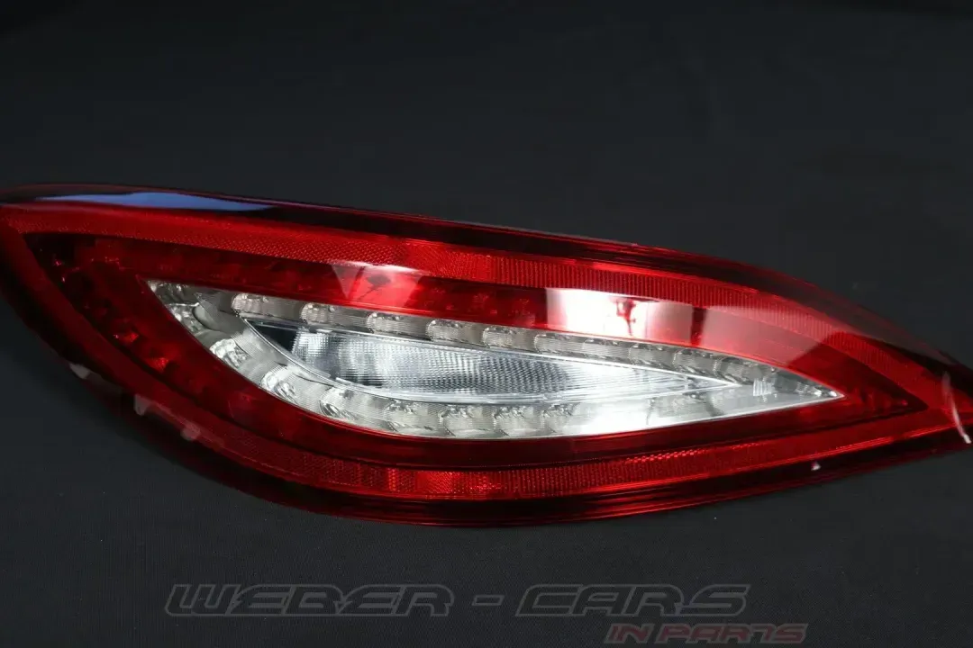REAR LIGHT R